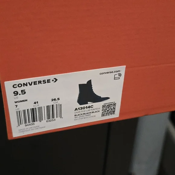 Converse Black Lace-Up Women's Leather Ankle Boots // Chuck 70 De Luxe Pointed - Picture 3 of 3